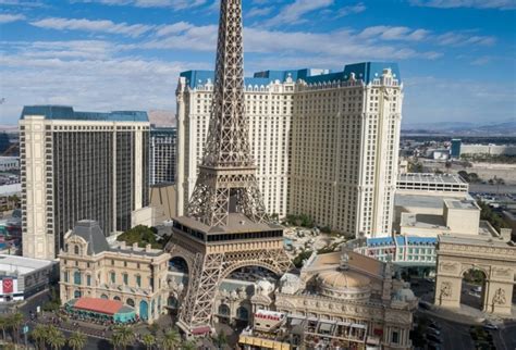 Review of Paris Las Vegas in Las Vegas .